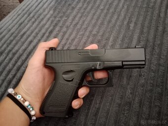 Glock 19- airsoft, manuál - 3
