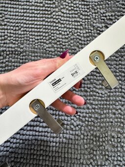 IKEA TJUSIG Věšák na dveře/stěnu, bílý, 60 cm - 3