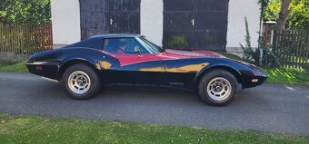 Prodám CHEVROLET CORVETTE C3 Stingray 1974 MANUAL - 3