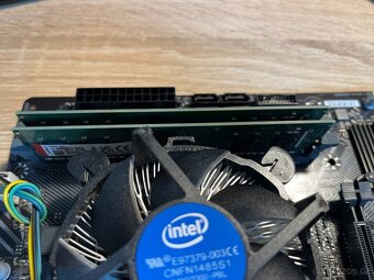 Rychlá a zánovní MB GIGABYTE H510M S2HV2+Intel i3 10100+16GB - 3