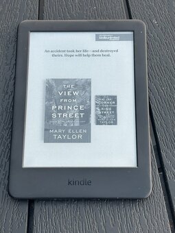 Čtečka knih Amazon Kindle 10. gen 4GB černá - 3