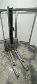 Ručně vedený elektrický vysokozdvižný vozík - 3