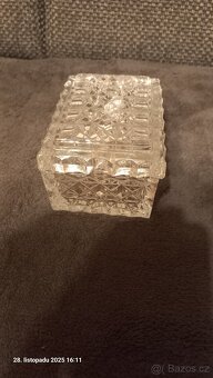 dóza s poklopem - 3