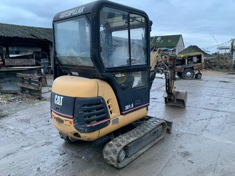 Minibagr Caterpillar 301.8 - 3
