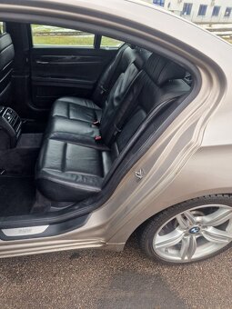 BMW 740d f01 rok 2010 velká výbava najeto 420tkm , - 3
