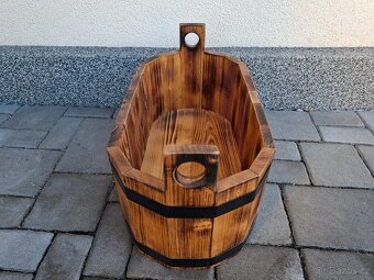 Dřevěný květináč - 3