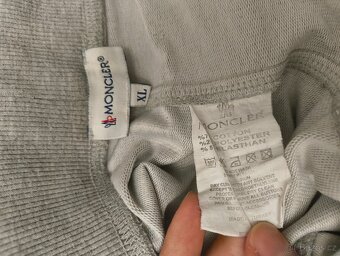 Šedé tepláky Moncler - 3