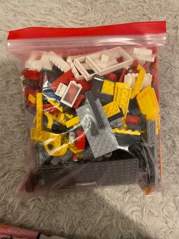 LEGO CITY: City Corner (7641) - 3