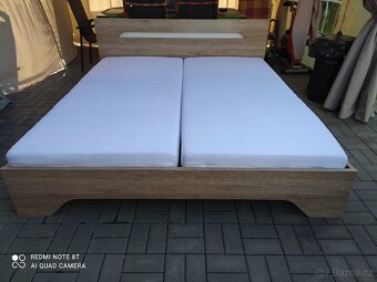 POSTEL S POLOHOVACÍMI ROŠTY A MOLITANOVYMI MATRACEMI 180x200 - 3