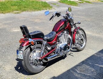 Suzuki Intruder VS 800 - 3