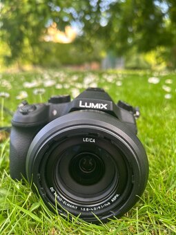 Panasonic Lumix DMC-FZ1000 - 3