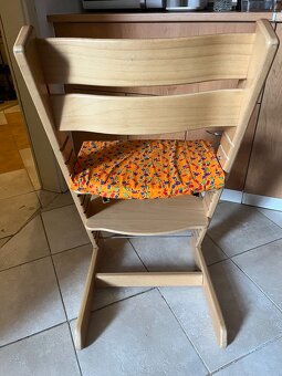 Rostoucí židle s podsedákem - 3