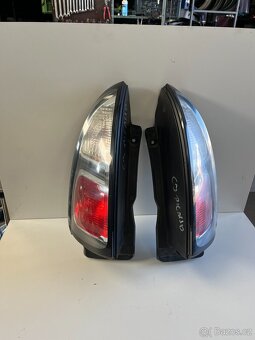 Zadní světla Peugeot Citroen - 3
