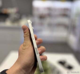 Prodám nebo vyměním iPhone 16 128 GB v záruce - 3