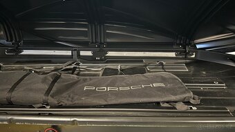 Box Porsche Design – černý lesk + příčníky Porsche - 3