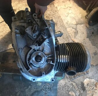 Jawa pérák motor 250 - 3