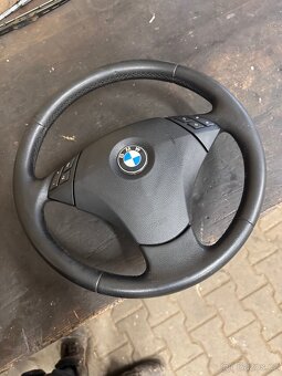 BMW E60 volant s airbagem - 3