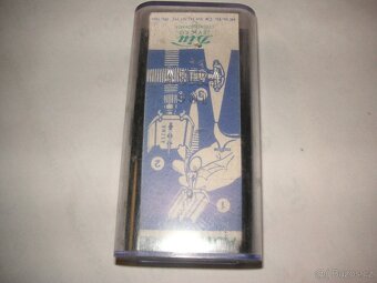 holící strojek ASTRA - 3