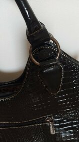 Kabelka černá lesklá značka Jenny Fairy - 3