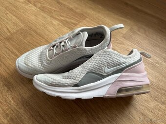 Kecky NIKE AIR MAX MOTION vel. 33.5 - 3