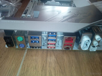 GIGABYTE X870 AORUS TACHYON ICE - 3