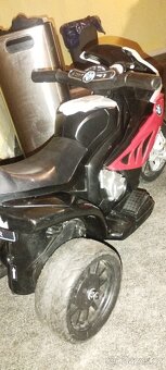 Elektrická tříkolová motorka - 3