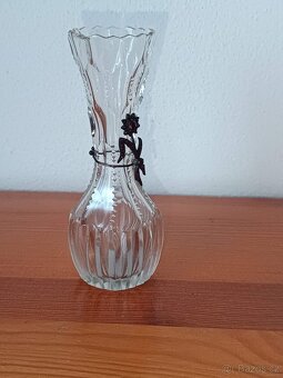 Vázička s českými granáty - 3