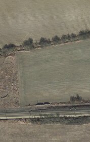Investiční pozemek 6116m² 50km od Prahy u D5 - 3
