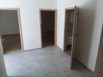 Pronájem bytu Moravská Nová Ves - 3