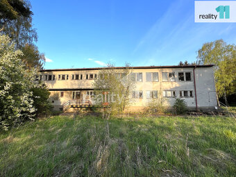 Komerční objekt s pozemkem pro výstavbu haly, 8842m2, Havlíč - 3