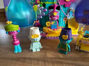 LEGO 41255 Párty v Popikovẽ - 3