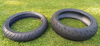 Moto pneu Bridgestone 120/70 ZR17, Dunlop 180/55 ZR17 - 3