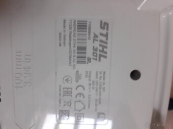 Stihl aku baterie a nabijecka - 3