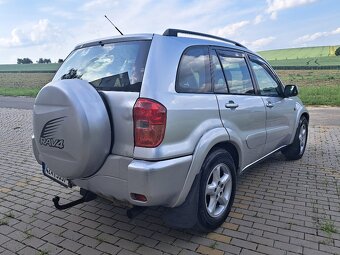 TOYOTA RAV4 2.0 D-4D 85kW 4x4 ALU, KLIMA, TAŽNÉ, STK 2026 - 3