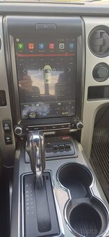 Ford Raptor 6,2 L 8 V - 3