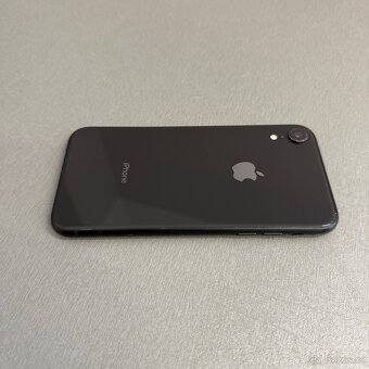 iPhone XR 64GB černý, pěkný stav, 12 měsíců záruka - 3