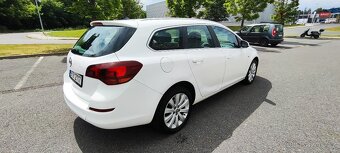 Opel Astra, 1.6i 85 kW, klima, navigace,ČR 2011 - 3