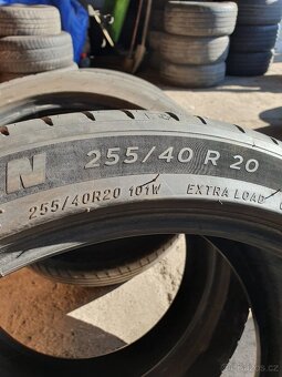 255 40 r 20 dezén 64% R. V. 2023 Michelin letní pneumatiky - 3