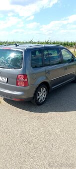 Volkswagen Touran - 3