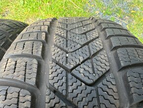 Zimní pneu 225/55/18 Pirelli RFT 2 kusy - 3