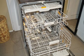 Miele myčka celonerezová G 6300 SCU, tři koše - 3