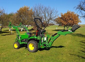John Deere 2025R 4x4 - 3