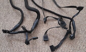 Corsair RM650x - 3