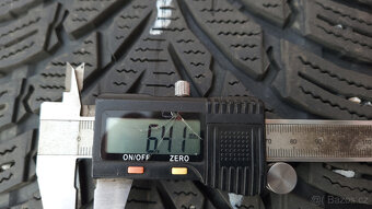 Zimní pneu Nokian 235/50/19 XL, sada - 3