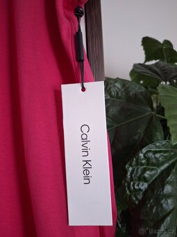 Nové dámské triko Calvin klein s kamínkama vel. XXL - 3