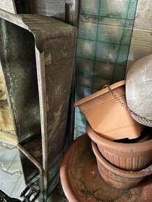 Různé květináče a truhlíky - 3