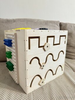 Dřevěný activity board - 3