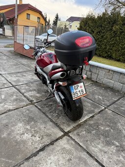 Suzuki GSR 600 - 3