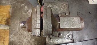 Svěrák YORK 125 - 3