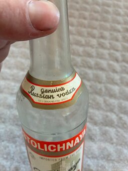stará lahev stolichnaya - 3